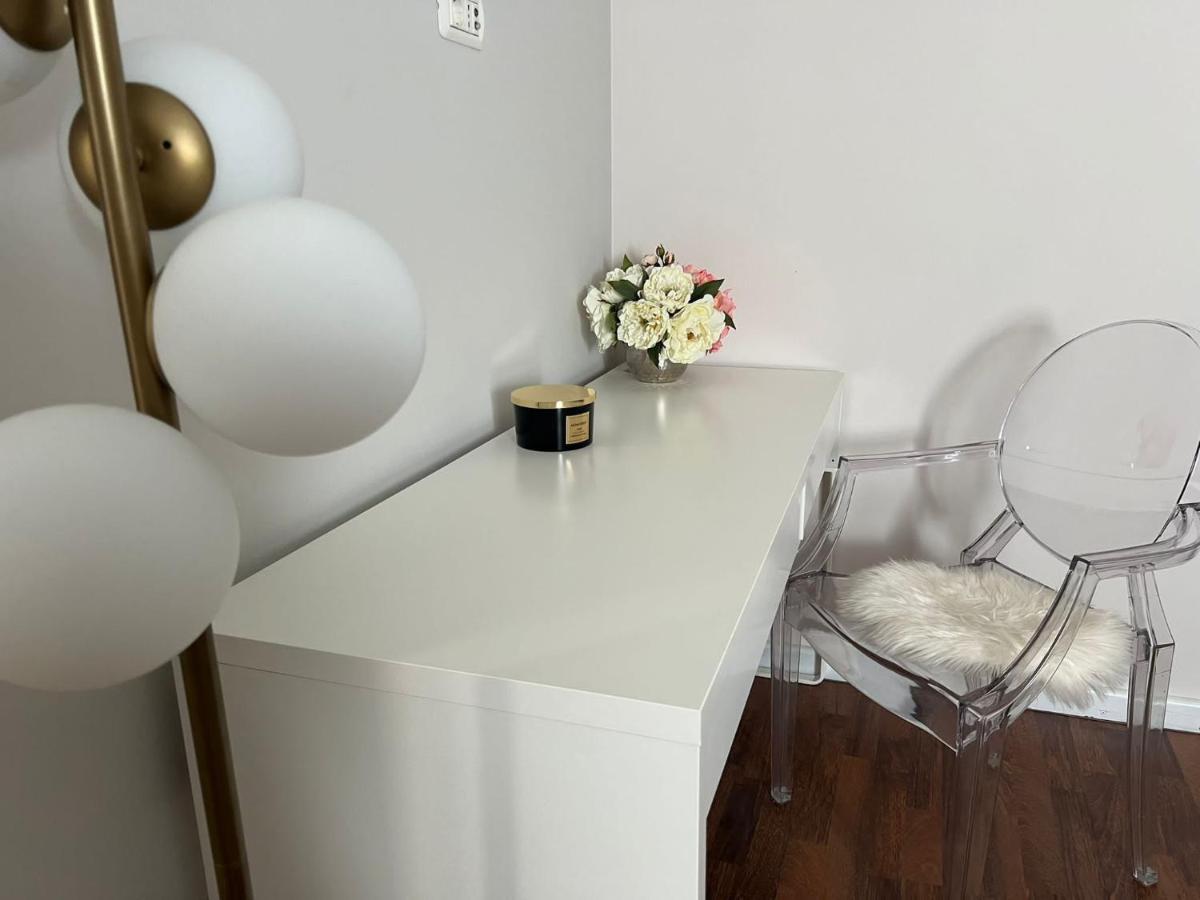 Arena Design Apartments With Free Private Parking And With A Terrace Pula Eksteriør billede