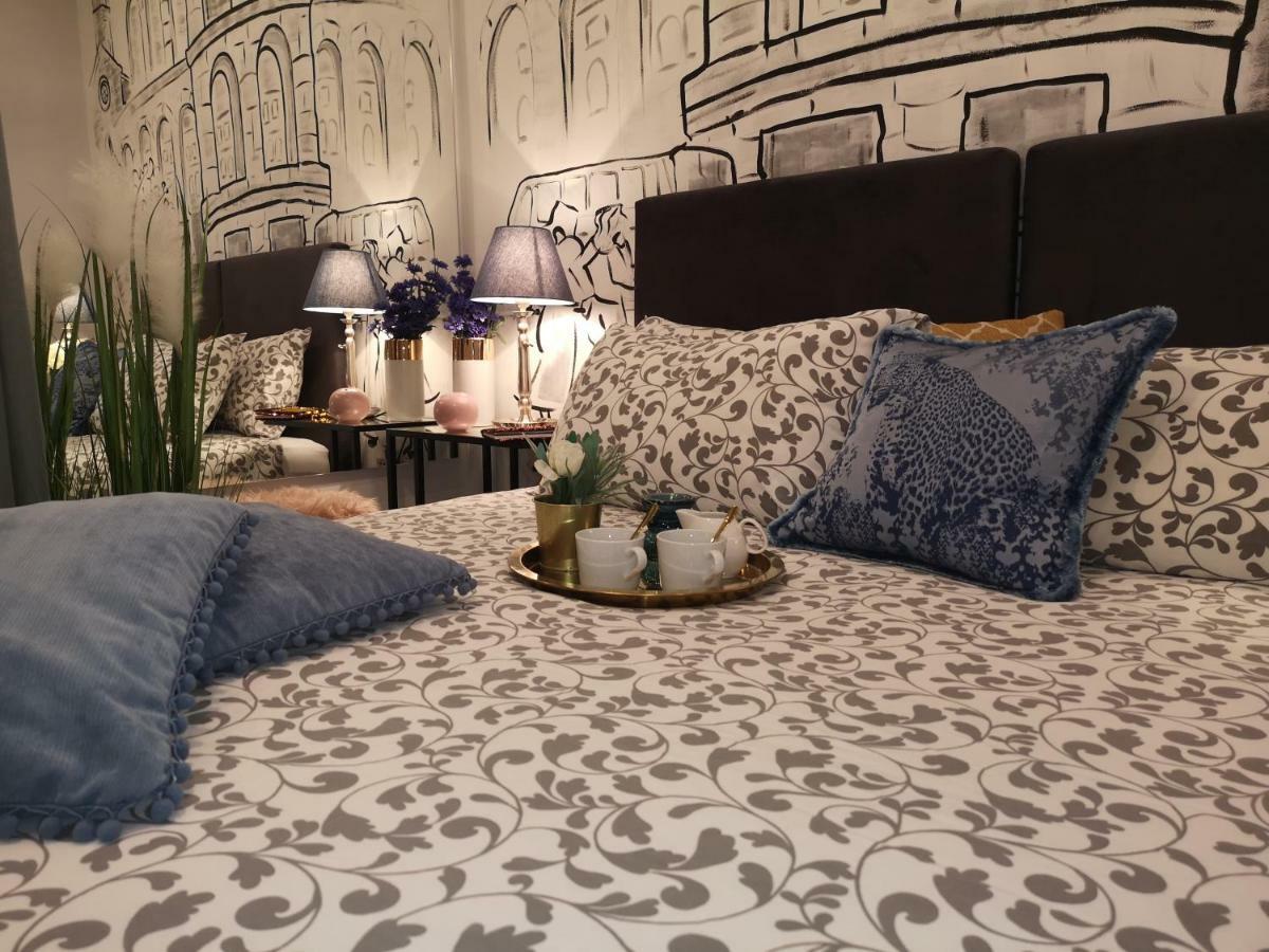 Arena Design Apartments With Free Private Parking And With A Terrace Pula Eksteriør billede